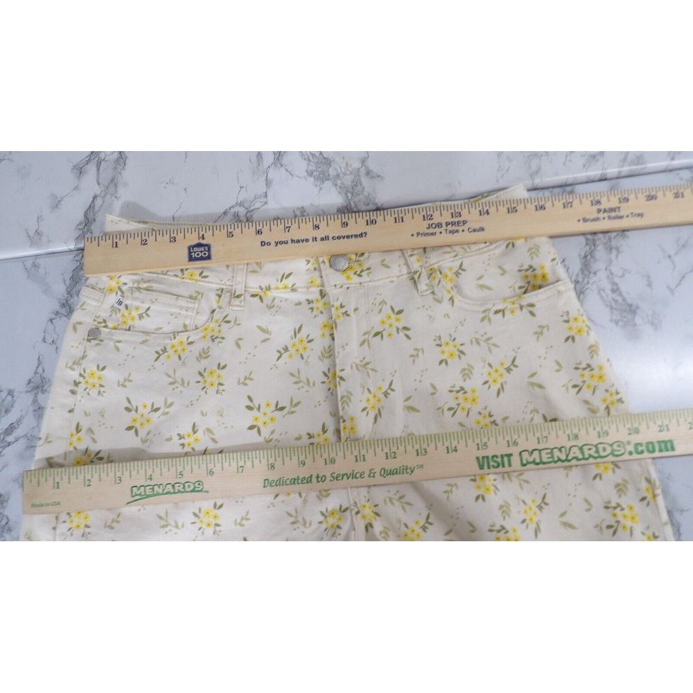Judy Blue All‎ Over Floral Yellow Print Mid Rise Denim Shorts Stretch Size 1XL - Picture 7 of 13